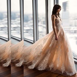 Moden Champagne Tulle Strapless Wedding Dresses Beautiful lace Appliques A Line Wedding Bridal Gown Custom Bride