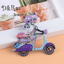 Pins Brooches Hot Cute Cat Women Brooches Enamel Alloy Cartoon Motorcycle Brooch Pin New Fashion Jewelry Animals Pins Accessories for Wemen HKD230807