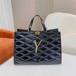 unusual Shopping Bags Tote Bag Lattice Purses Handbags Women Woemn Designer Purse Luxury Leather Shoulder Large Handbag 221215