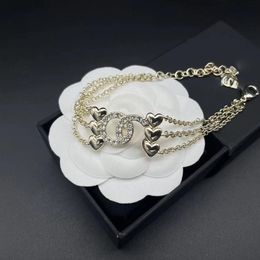 2023 Luxusdesigner Womens Girls Crystal Diamond Armband Halskette Doppelbuchstaben Manschette Armreifen 18K Gold plattiert Silberkette Schmuck Armbänder Halsketten Halsketten