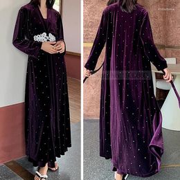 Women's Sleepwear Loose Elegant Nightgown Luxury Kimono Velvet Robe Gown With Vintage Button Ultra Long Rhinestone Bathrobes Nightdress