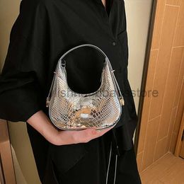 Shoulder Bags 2023 Spring New Trend Fashion Contrast Color Casual Zipper Crescent Bag Simple Handbag Shoulder Bagstylishhandbagsstore