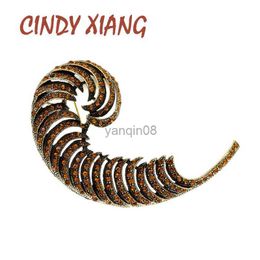 Pins Brooches CINDY XIANG Rhinestone Feather Brooches For Women Vintage Large Pin Winter Jewelry 2 Colors Available High Quality HKD230807