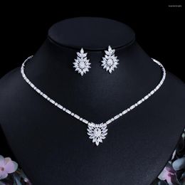 Necklace Earrings Set Bling White Cubic Zirconia Pave Silver Plated Leaf Shape Wedding Party And Earring Elegant Jewellery For Brides T0794