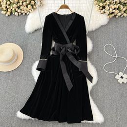 Casual Dresses Celebrity Temperament V-neck Waist Slim A-line Velvet Dress Autumn And Winter High-end Feeling Hepburn Swing Long Skirt