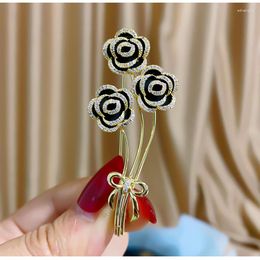 Brooches Fashion Ethnic Style Beautiful Rose Flower Bouquet Brooch Light Luxury Zircon Camellia Pin And For Women's Plant Jewellery