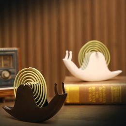 Novelty Items Cute Snail Shape Mosquito Coil Incense Holder Shelf Retro Unique Wrought Iron Metal Stand Ornament for Home Bedroom Decoration 230808