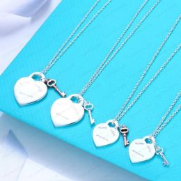 Key Necklace Stainless Steel Heart Diamond Pendant Designer Neck Jewelry Christmas Gift Women's Accessories Wholesale with Box Tiffanies 9ese