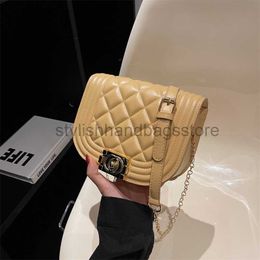 Shoulder Bags Lingge Chain Bag Women's Bag 2023 New Fashionable Crossbody Bag with Western Texture Shoulder Bag and Trendy Saddle Bagstylishhandbagsstore