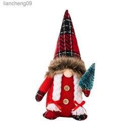 1 PCS Christmas Ornament Plaid Hat Holding Christmas Tree Rudolph Doll Fabric Dolls Christmas Decoration Supplies A L230620