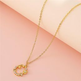Pendant Necklaces Romantic Rose Flower Wreath Necklace Exquisite Zircon Gold Silver Colour Clavicle Chain Charming Female Jewellery