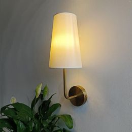 Wall Lamp American Retro Brass Sconce With White Fabric LampShade Vintage Indoor Lighting Fixture Decor Bedroom Living Room