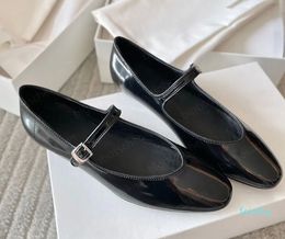 The Row Ladies Shoes Ballet Flat Bottom Boat Shoes Designer Retro Formal Shoes Black White Coffee Colour Patent Leather Buckle Flat Bottom Casual Mary Jane