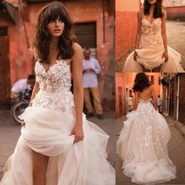 Graceful Lace V-Neck Illusion A Line Weeding Dress Vintage Covered Button Tulle Appliques Bridal Gowns Bride Custom 2023
