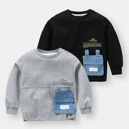 Hoodies Sweatshirts 2023 Spring Autumn Fashion 2 3 4 5 6 7 8 10 Years Children Black Grey Denim Pocket Colour Patchwork Sweatshirt For Kids Baby Boy 230807