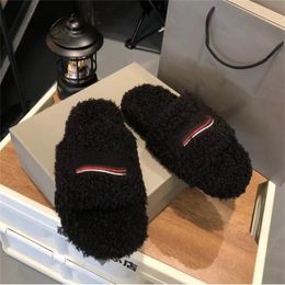 Top Quality Womens Slippers Designer Luxury Ladies Winter Wool Slides Fur Fluffy Furry Warm Embroidered Letter Shoes Comfortable Fuzzy Girl Boots