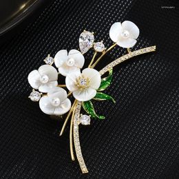 Brooches Copper Micro Inlaid Cubic Zirconia Imitation Pearl White Bouquet Brooch Clothing Accessories Fashion Gift Wholesale