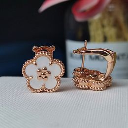 Ear Cuff Summer holiday pop brand sweet flower earrings luxury jewelry ladies good quality ear beat banquet party gift 230808