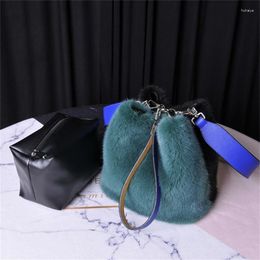 Duffel Bags Luxury Women's Fur Shoulder Bag Natural Mink Bucket Magnetic Buckle Closure Design Winter Casual Dinner