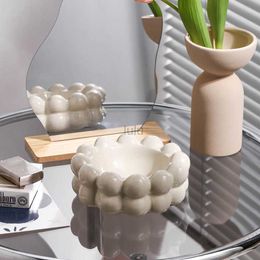 Light Luxury Ceramic Ball Ashtray Creative Living Room Fashion Ashtray Simple Ins Style Ashtray Outdoor Portable Ashtray HKD230808
