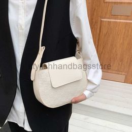 Shoulder Bags Trendy Chessboard Checker Handheld Large Capacity Commuter Small Bag for Women 2023 New Trendy One Shoulder Simple Saddle Bagstylishhandbagsstore