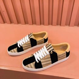 luxury designer Women vintage canvas Walking sneaker popular burberrry outdoor flat trainers tartan Striped Casual Shoe 5a high quality Summer mens fashion loafer