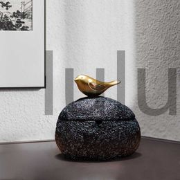 New Creative Bird Ashtray Living Room with Lid Ashtray Anti-flying Ash Storage Box Ornaments Resin Crafts Home Decoration HKD230808