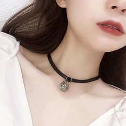 Choker Geometric Square Crystal Pendants Necklaces For Women Black Leather Neck Chains Goth Party Wedding Jewelry Accessories