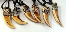 Pendant Necklaces 10 Pcs Vintage Amulet Necklace Hand-carved Statue Wholesales Mixed Faux Yak Bone Tooth/Teeth Crave Resin Charms Black Wa