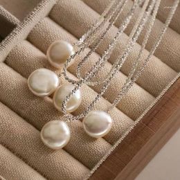 Pendant Necklaces Baroque Flat Pearl Clavicle Chain Sparkling Necklace Women's Cool Jewellery