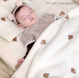 Blankets Swaddling Baby blanket soft wool cartoon bear embroidery baby blanket baby Z230809