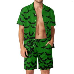 Fatos de treino masculinos Just Bats Green Men Sets Halloween Casual Shorts Vacation Shirt Set Summer Retro Graphic Suit Manga Curta Oversized