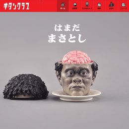 Decorative Objects Figurines Creative Bloody Head Statue Fun Spoof Japanese Modelling Desktop Ornament Horror Brain Cover Can Open Halloween Gift 230809