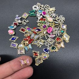 Art Decorations 100PCS Diamond Butterfly Flower Crown Bear Planet Snake Mix 3D Nail Charms Bulk Random Design Alloy 230808