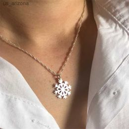 Stainless Steel Dainty Snowflake Necklace Snow Pendant Winter Jewellery for Women Christmas Holiday Snow Flake Necklace Xmas Gift L230620