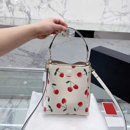 Sell CBAG Bucket Bags Women Luxury Shoulder Designer Bags Cute Star Cherry Leather Handbag Vintage Tote Bag Fashion Hand Purses 230207