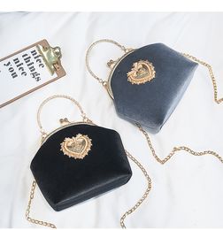 Evening Bags Female Velvet Pearl Handbag Vintage Velour Heart Design Bag Wedding Party Bride Clutch Purse 230809