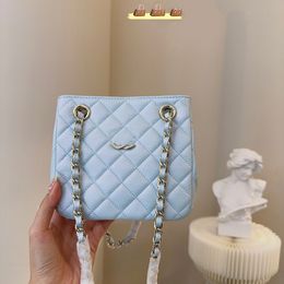 23p Womens Designer Mini Shoulder Bag Quilted Tote Caviar Leather Clamshell Diamond Metal Hardware Matelasse Chain Crossbody Luxury Tote Purse Makeup Bags 16x15cm