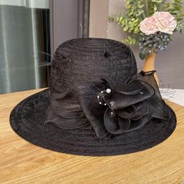 Berets Comfortable Mesh Hat Elegant Wide Brim Lace Stitching Beach Fascinator With Faux Pearls Flower Decor Summer Women's Bucket