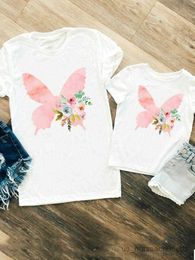 Family Matching Outfits Women Girls Boys Family Matching Outfits Kid Child Summer Mom Mama Butterfly New Trend Cute Tshirt Tee T-shirt Clothes Clothing R230810