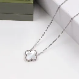 Silver White Shell Women Luxury Designer Necklace Single Flower Pendant Titanium Steel Couple Jewellery Wholesale