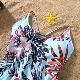 Family Matching Outfits Tropical Leaf Swimsuits Family Matching Outfits Mother Daughter Swimwear Beach Mommy and Me Clothes Father Son Swimming Shorts