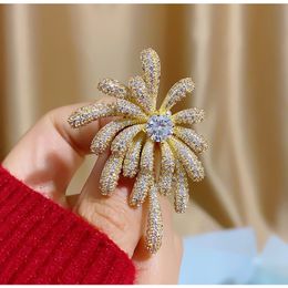 Pins Brooches Highend Luxury Zircon Gold Plated Copper Flower Brooch Pin for Women Corsage Blooming Fireworks Elegant Coat Accessories 230809