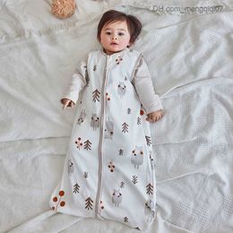 Pyjamas Baby sleeping bag set newborn diaper bed towel baby carrying bag cotton bear printed sleeping bag Z230810