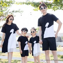 Family Matching Outfits Matching Family Outfits Summer Mommy and Daughter Dress Dad Son Matching Cotton T-shirt Shorts Holiday Beach Couple Outfit R230810
