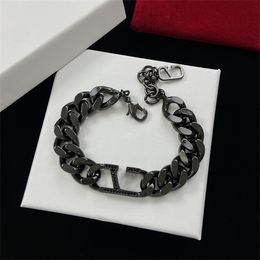 Designer V Letter Logo Charm Bracelet Jewellery Luxury Women Jewellery cuff Pearl Metal Valentinolies Gift gold Bracelets 1432