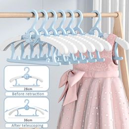Hangers Cute Retractable Clothes Hanger Elasticity Plastic Baby Space Saving Non-Slip Portable Children's Toom Rack