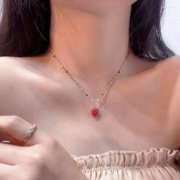 Pendant Necklaces Cute Colorful Beaded Strawberry Necklace Woman Delicate Niche Simple Versatile Fashion Collarbone Chain