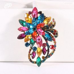 Brooches Women's Shirt Pin Temperament High-end Clothing Accessories Personalised Retro Fashion Crystal Flower Brooch