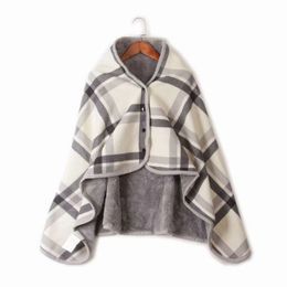 Blankets Wearable Plaid Fleece Blanket With Button Polyester Winter Warm Throws on Sofa Bed Travel Thicken Bedroom Grey Throw Blanket 230810